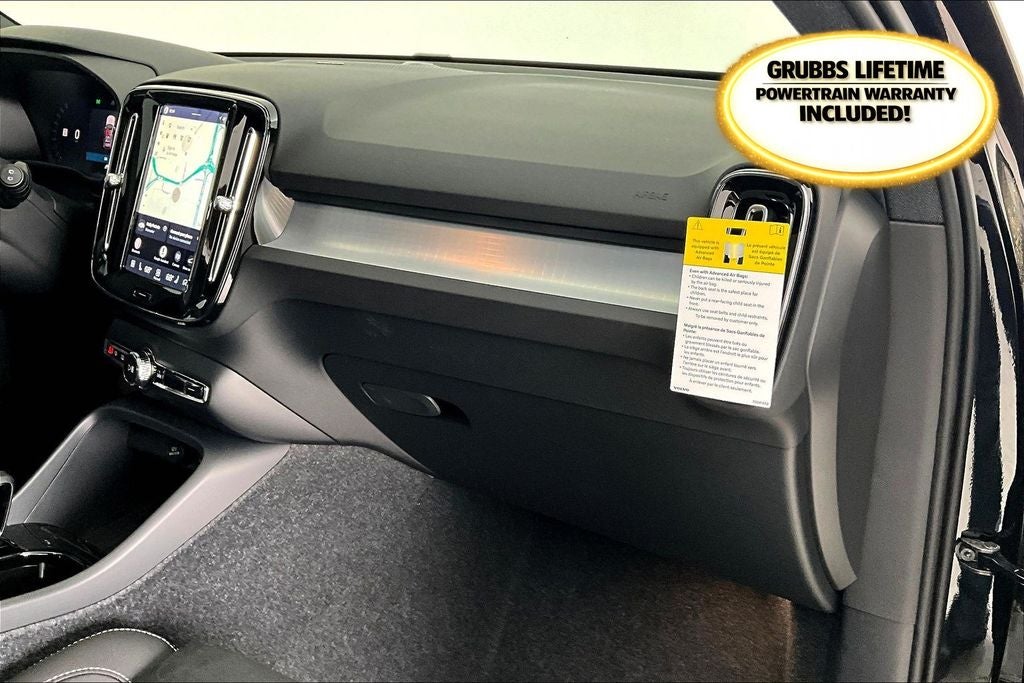 2026 Volvo XC40 B5 Ultra Black Edition