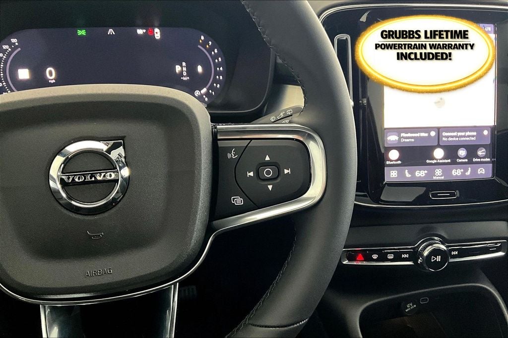 2026 Volvo XC40 B5 Ultra Black Edition