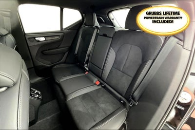 2026 Volvo XC40 B5 Ultra Black Edition