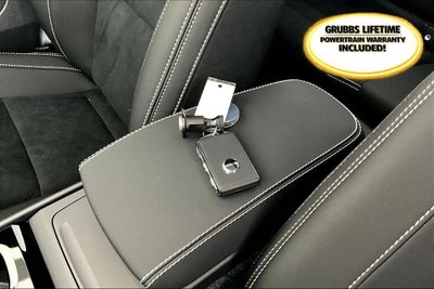 2026 Volvo XC40 B5 Ultra Black Edition