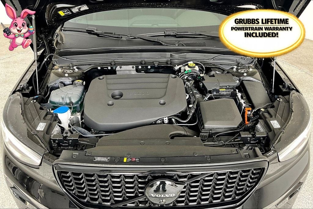 2026 Volvo XC40 B5 Ultra Black Edition