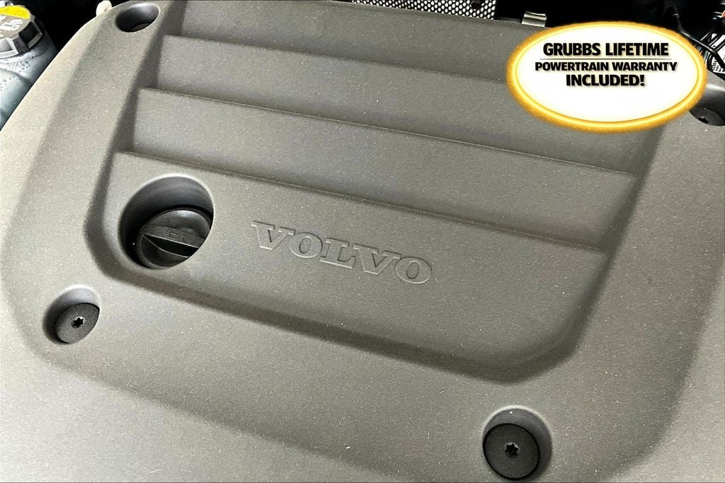 2026 Volvo XC40 B5 Ultra Black Edition