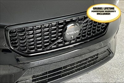 2026 Volvo XC40 B5 Ultra Black Edition