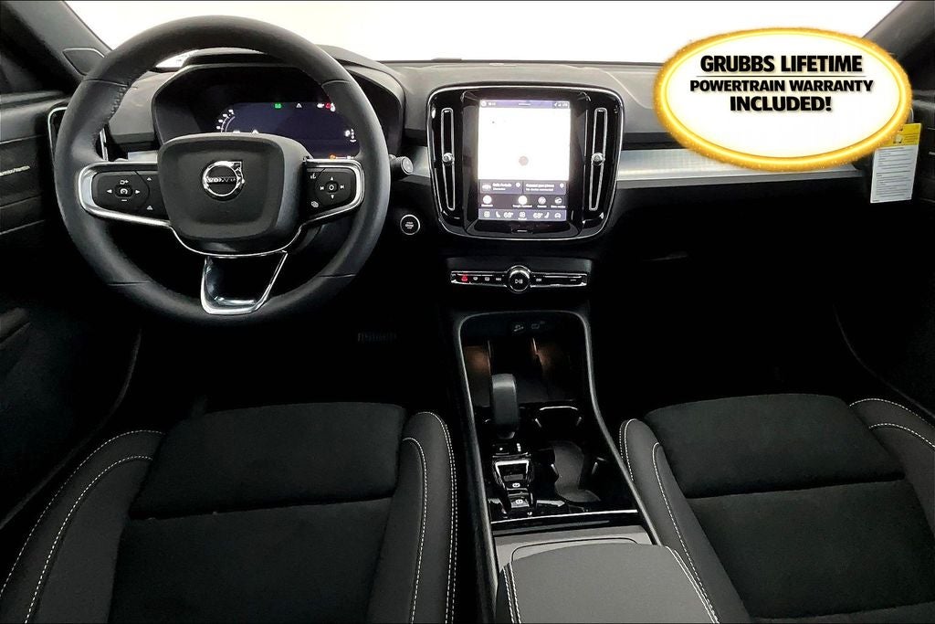 2026 Volvo XC40 B5 Ultra Black Edition