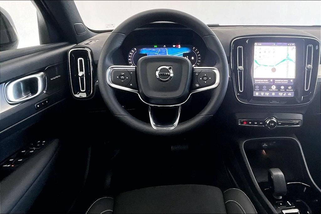 2026 Volvo XC40 B5 Ultra Black Edition