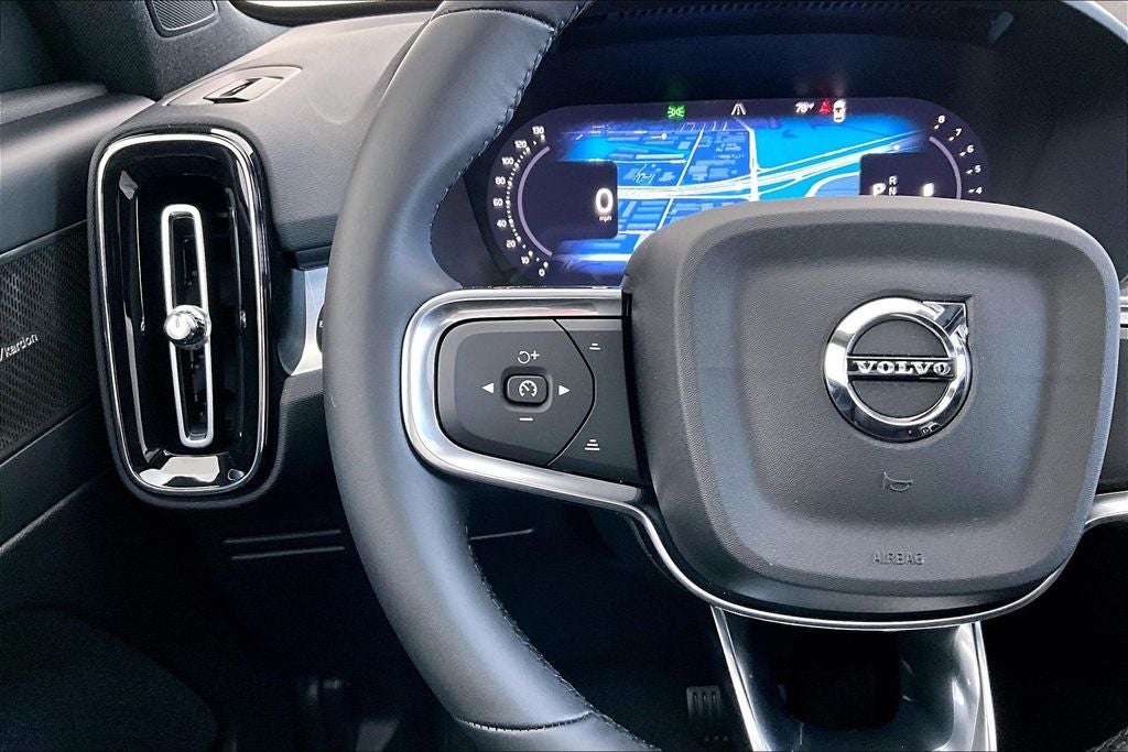 2026 Volvo XC40 B5 Ultra Black Edition