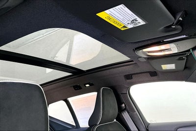 2026 Volvo XC40 B5 Ultra Black Edition