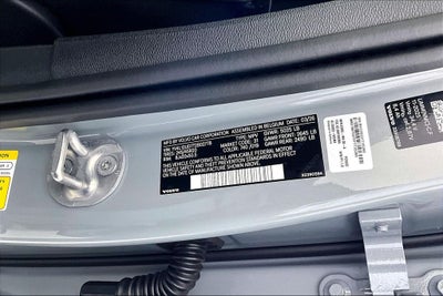 2026 Volvo XC40 B5 Ultra Black Edition