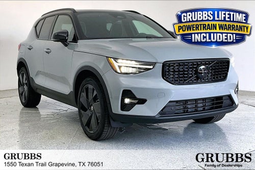 2026 Volvo XC40 B5 Ultra Black Edition