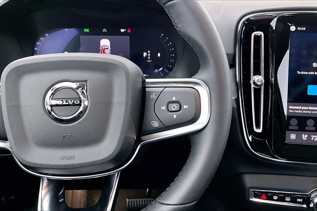 2026 Volvo XC40 B5 Ultra Black Edition