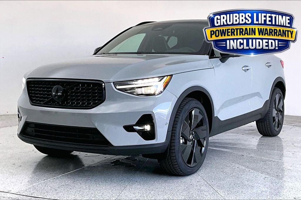 2026 Volvo XC40 B5 Ultra Black Edition