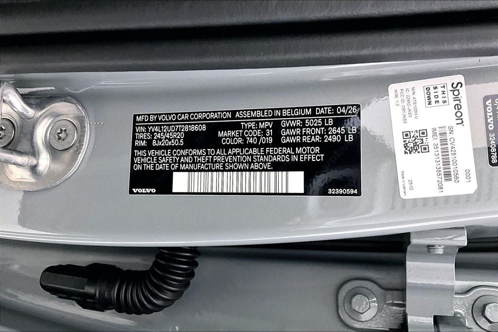 2026 Volvo XC40 B5 Ultra Black Edition