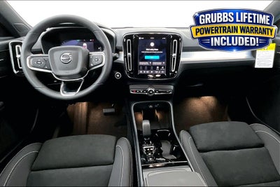 2026 Volvo XC40 B5 Ultra Black Edition