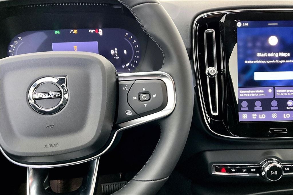 2026 Volvo XC40 B5 Ultra Black Edition