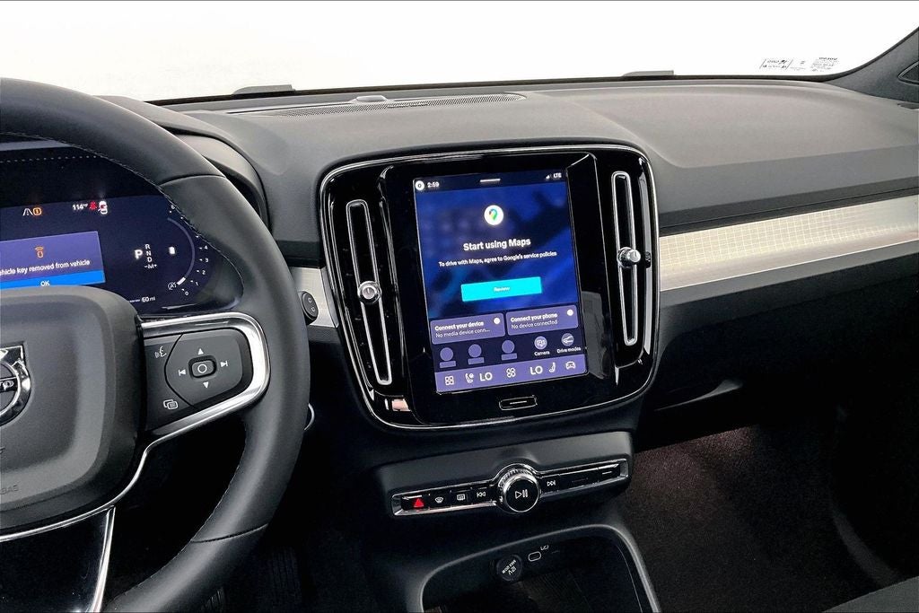 2026 Volvo XC40 B5 Ultra Black Edition
