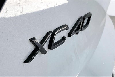 2026 Volvo XC40 B5 Ultra Black Edition