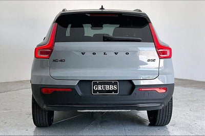 2026 Volvo XC40 B5 Ultra Black Edition