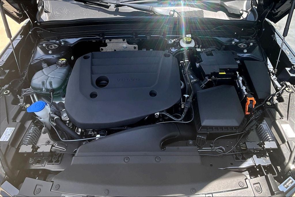 2026 Volvo XC40 B5 Ultra Black Edition