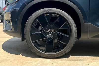 2026 Volvo XC40 B5 Ultra Black Edition