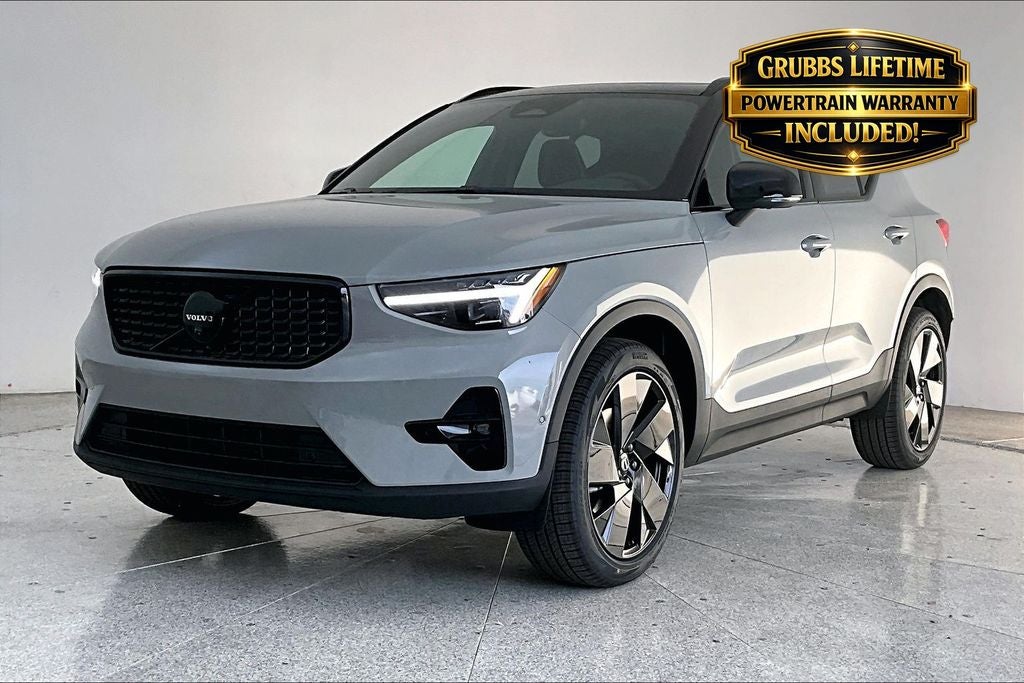 2026 Volvo XC40 B5 Ultra Black Edition