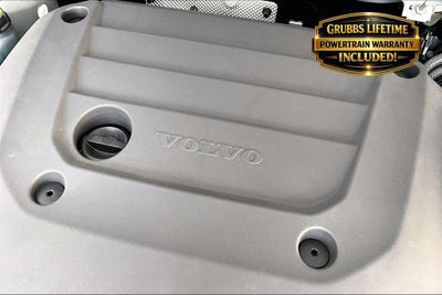 2026 Volvo XC40 B5 Ultra Black Edition