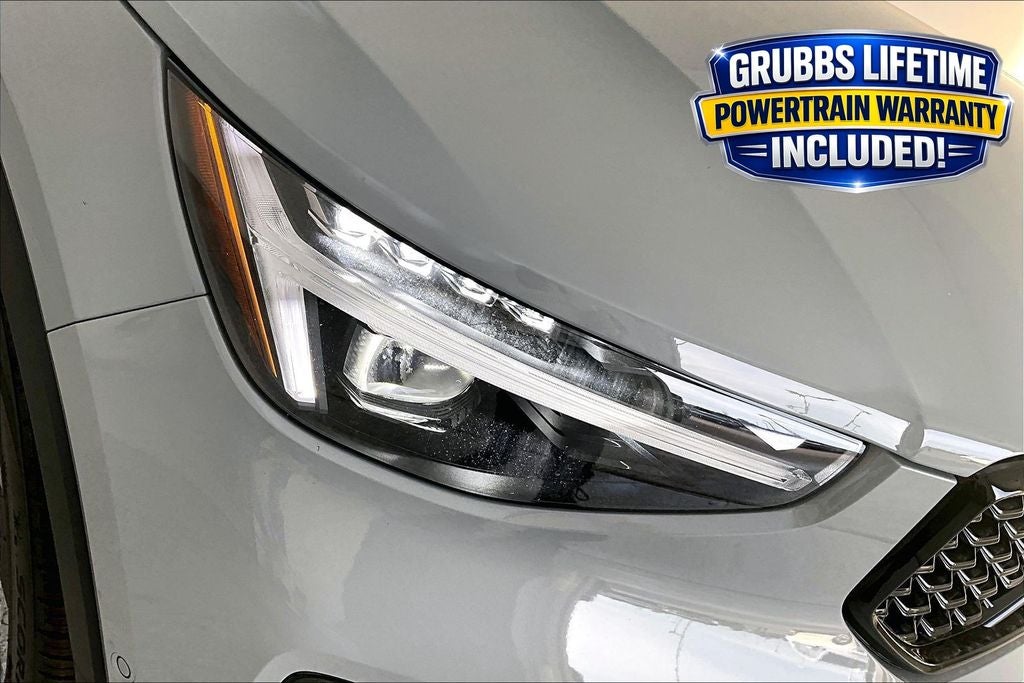 2026 Volvo XC40 B5 Ultra Black Edition