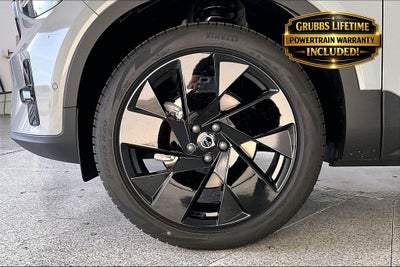 2026 Volvo XC40 B5 Ultra Black Edition