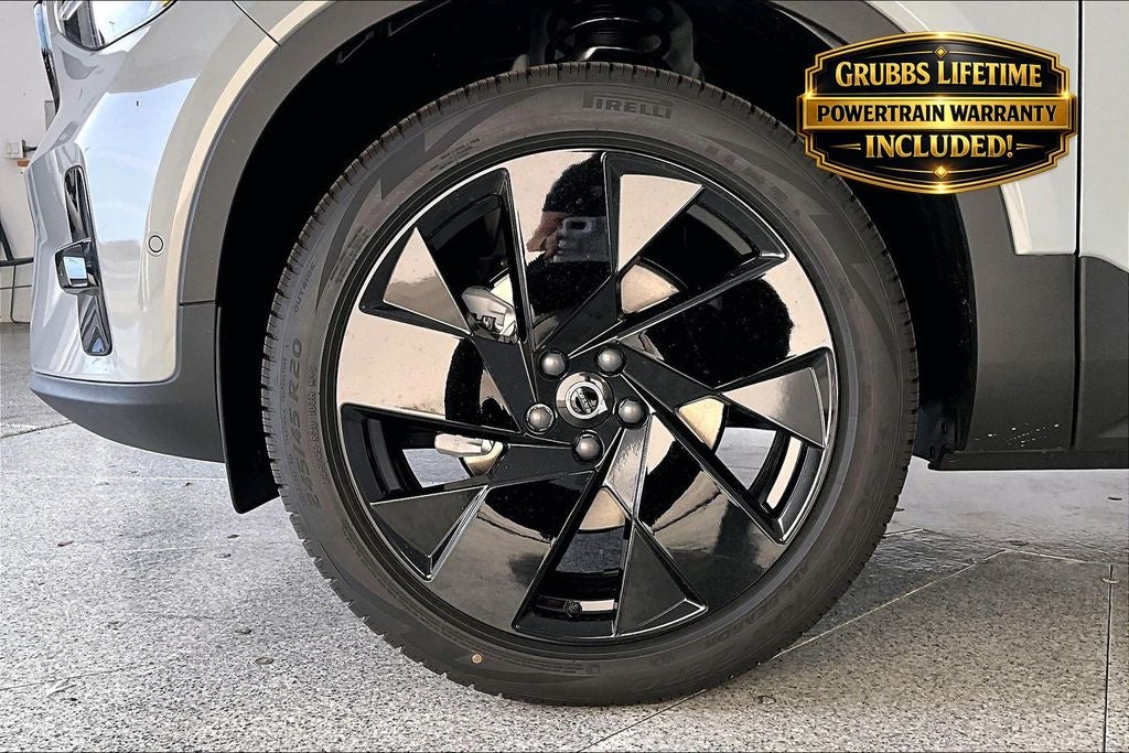 2026 Volvo XC40 B5 Ultra Black Edition