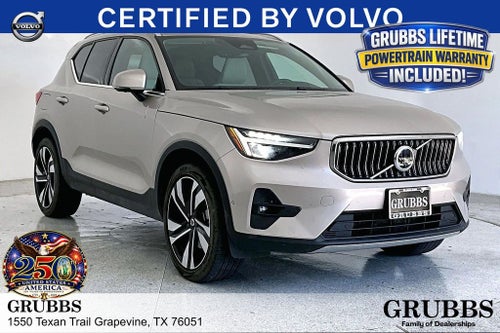 2023 Volvo XC40 B5 Plus Bright Theme