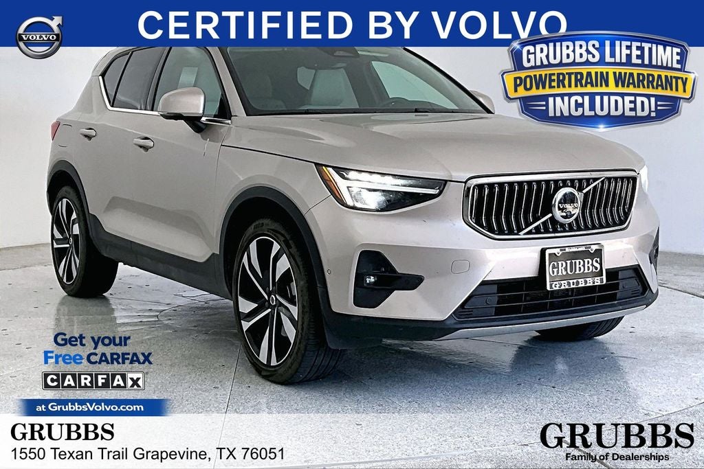 2023 Volvo XC40 B5 Plus Bright Theme