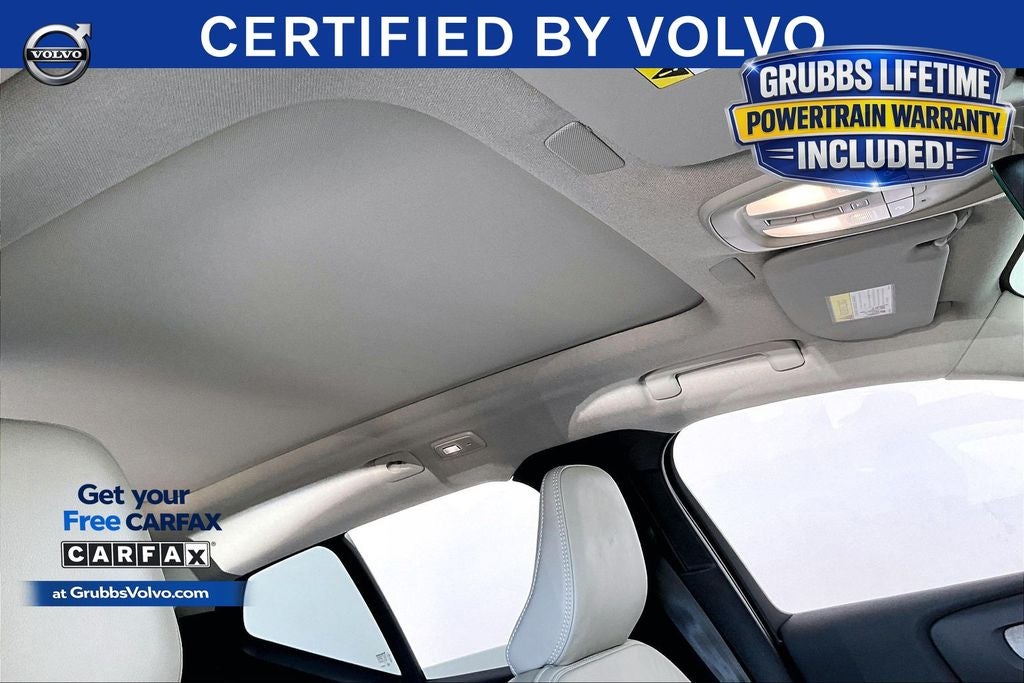 2023 Volvo XC40 B5 Plus Bright Theme