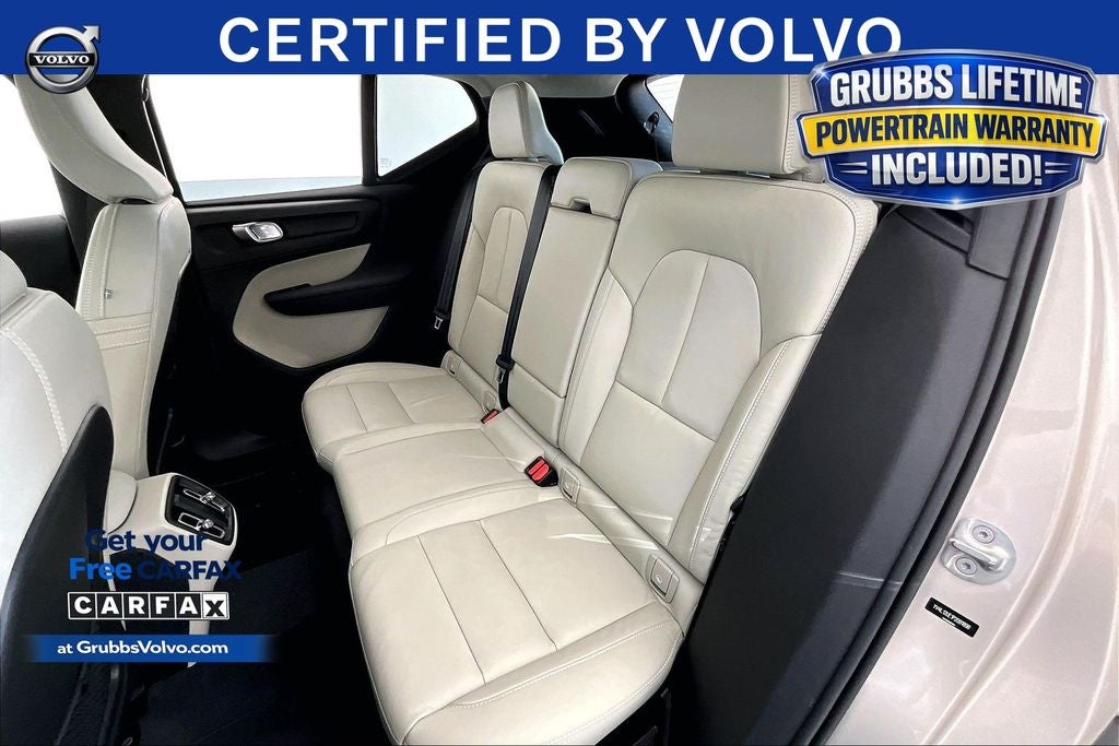 2023 Volvo XC40 B5 Plus Bright Theme