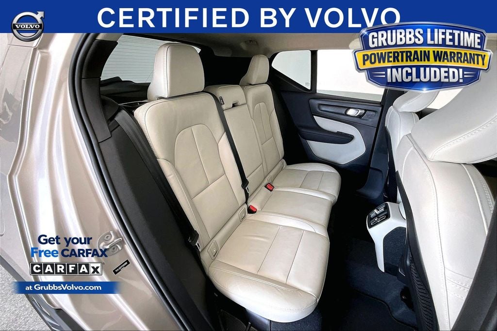 2023 Volvo XC40 B5 Plus Bright Theme