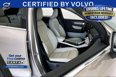 2023 Volvo XC40 B5 Plus Bright Theme