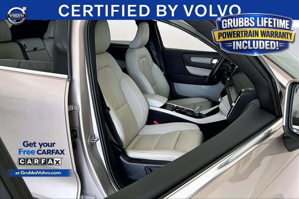 2023 Volvo XC40 B5 Plus Bright Theme