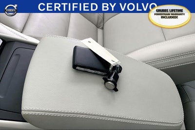 2024 Volvo XC40 B5 Plus Bright Theme