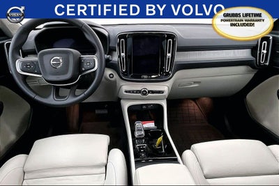 2024 Volvo XC40 B5 Plus Bright Theme