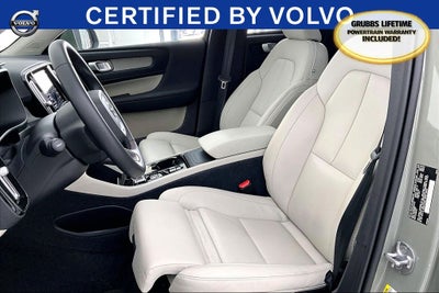 2024 Volvo XC40 B5 Plus Bright Theme