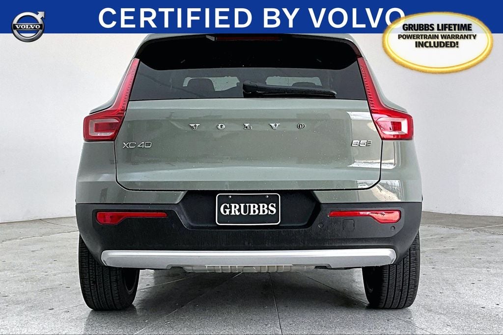 2024 Volvo XC40 B5 Plus Bright Theme