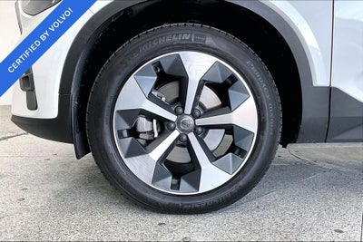 2023 Volvo XC40 B5 Plus Bright Theme