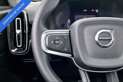 2023 Volvo XC40 B5 Plus Bright Theme