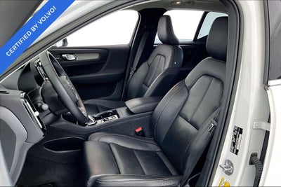 2023 Volvo XC40 B5 Plus Bright Theme
