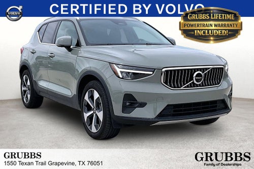 2025 Volvo XC40 B5 Plus Bright Theme