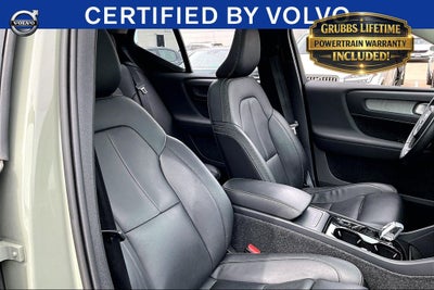 2025 Volvo XC40 B5 Plus Bright Theme