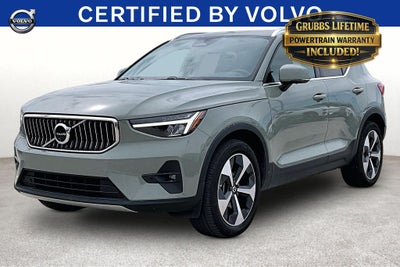 2025 Volvo XC40 B5 Plus Bright Theme