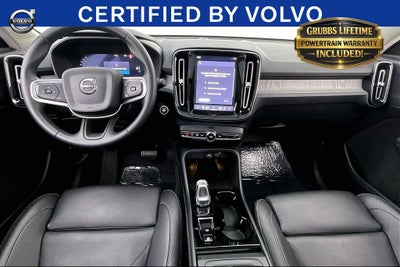 2025 Volvo XC40 B5 Plus Bright Theme