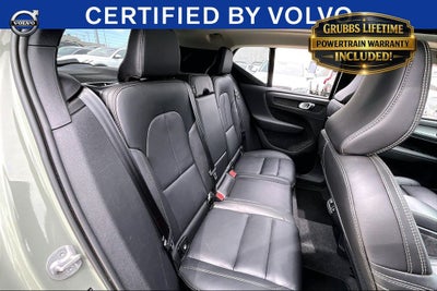 2025 Volvo XC40 B5 Plus Bright Theme