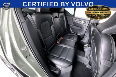 2025 Volvo XC40 B5 Plus Bright Theme