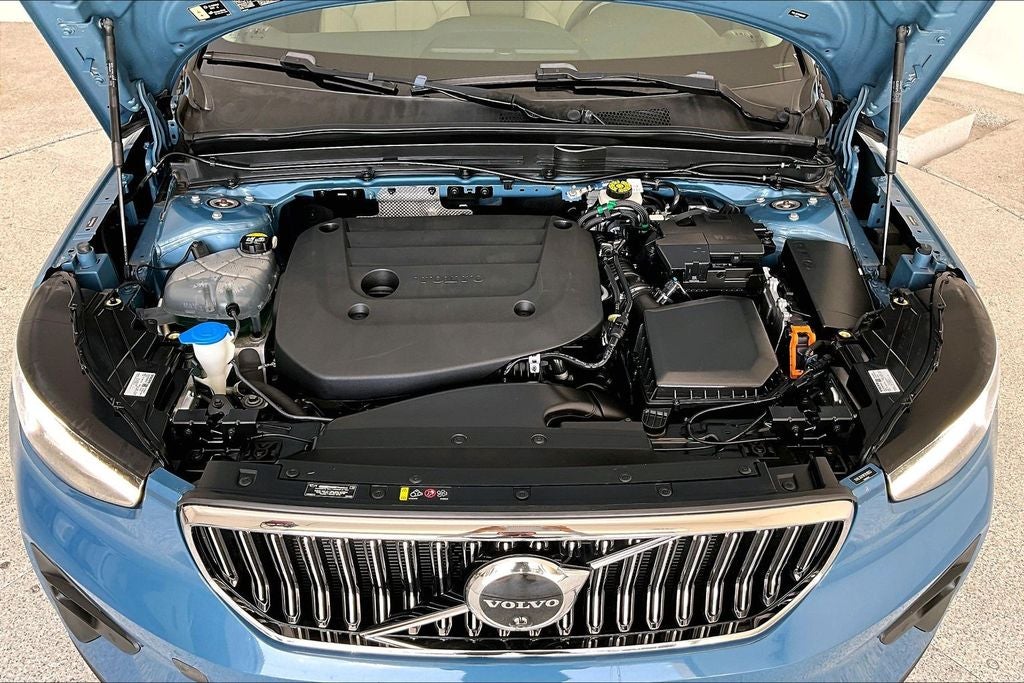 2023 Volvo XC40 Ultimate