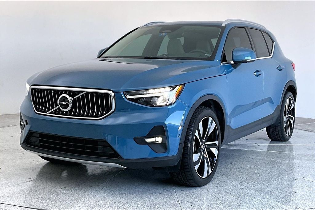 2023 Volvo XC40 Ultimate